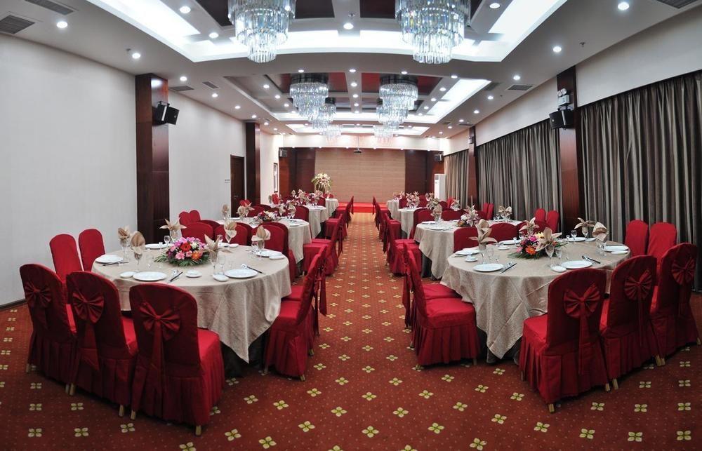 Changchun Ya Tai Hotel Exterior foto